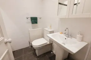 JOIVY 2 bed Flat by Maida Vale Tube & Shops - Image 2