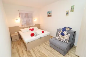 Seaside Apartments Hrka�� - Appartamento Comfort con 1 Camera da Letto con Terrazza e Vista Mare 1 - Image 4