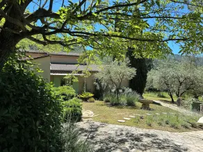 Nyons, charmerende villa i grønne omgivelser - Image 1