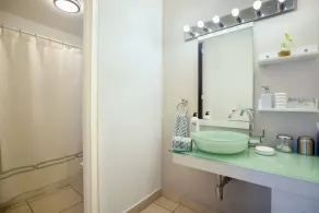 Ocean View/One bedroom Apt Across the Street from the San Juan Hotel - Image 2
