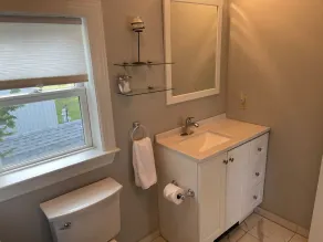 Idyllic 2 bedroom Apartment/Flat on Lake Ontario - Image 3