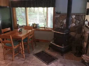 Peaceful Waterfront Cottage - Image 5