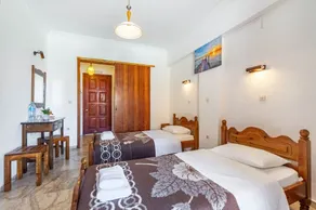 Monolocale 'Mires House Side Ground Floor 4' con piscina condivisa, Wi-Fi e aria condizionata - Image 5