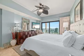 Gulf-front condo with spacious balcony resort amenities and cheerful interior - Image 5
