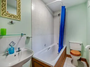 Alojamiento de 2 habitaciones en York - Image 4