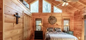 Expansive Lake Front Log Cabin/Easy Walk to Private! - Image 5