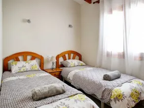 Stunning private villa for 6 people with private pool, A/C, WIFI, TV and terrace - Image 5