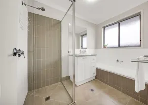 19 Georgian Court, Bright - Image 2