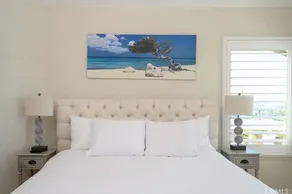 Luxurious beach home with a beautiful ocean views. - Image 5