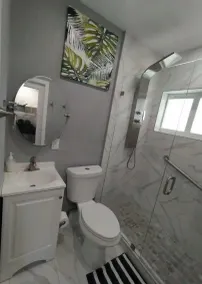 Fully renovated and 5 min away from Miami Airport - Image 2