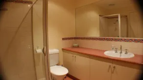 Pertobe Road Beach House - Image 2