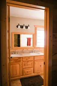 Relaxing peaceful cabin retreat - Image 2