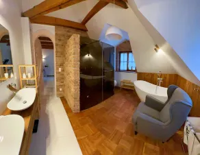 Dako Mansion, Stylish, Modern, Cosy - Image 5