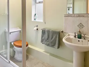 2 bedroom accommodation in Fressingfield - Image 2