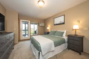 04 Lodge - Image 5