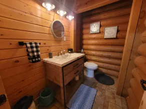 Family Oriented waterfront Log Cabin with hot tub - Image 4
