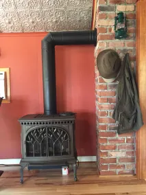Clean cabin downtown, fresh renovation of 1919 classic - Image 2