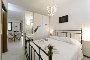 Niko's House Salò near Lake & beach - Happy Rentals - Image 4