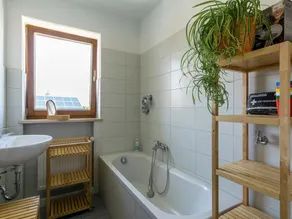 Ferienwohnung Kleine Auszeit, 70 qm, Obergeschoss, Südbalkon - Image 2