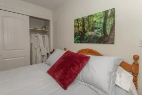 Private suite located on the garden side of our home - Image 4