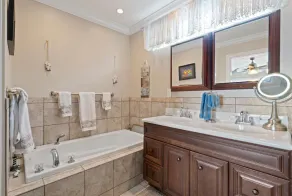 Lexington Retreat Sleeps 8 - View of Lake Huron! - Image 3