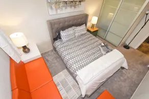 Cheerful 2 bedroom home close to York mills Subway, Free parking - Image 5