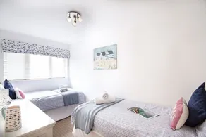 Flip Flops - Three Bedroom Cottage, Sleeps 6 - Image 4