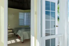 Sea Castle Vacation Villa - Image 2