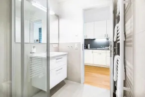 Tolles 1-zimmer-apartment in Zentraler und Außergewöhnlicher Hafenlage Wismars - Image 5