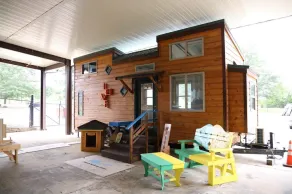 Secluded Wooded Charmant Chalet  \"Theme\"  Tiny Home - Off Grid - Image 2