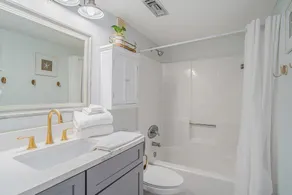 0402 Waters Edge Resort condo - Image 3
