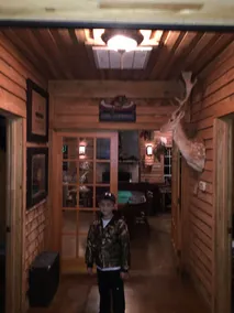 Hunter Style Lodge located on a bass Mecca lake with country views. - Image 3