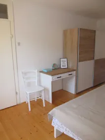 Vintage 3-Bedroom Apartment - Image 4
