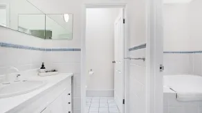 Peaceful pet friendly bushland escape - Image 5