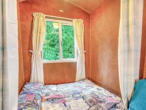 Shepherds Hut - Image 5