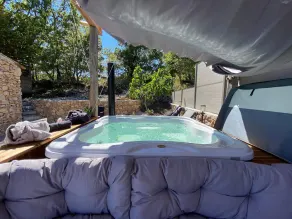 Cosy house l'antre deux Pierres with private jacuzzi between sky and sea - Image 5