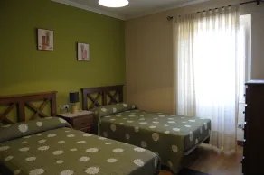 Rustikt hus med havsutsikt - Image 3