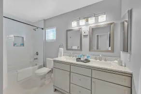 Henderson Townhome Approx. 15-20 min to the Las Vegas Strip - Image 4