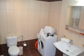 Lovely 3-Bed House in Bali - Image 3