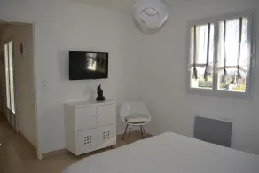 Affitto di una nuova casa *** classificata nel parco con stagno - Image 4