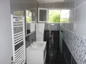 La casa tranquila en la colina - Image 3