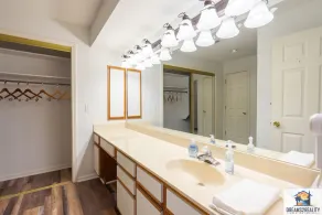 Walk-In 2BR w/ 2 King Beds | Indoor Pool + Central Location | FH D-8 - Image 3