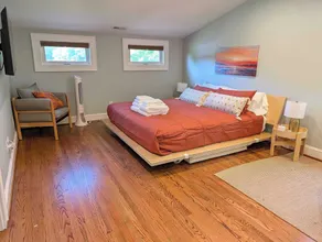 Stylish Durham Retreat - Walkable Sleeps 6 - Image 5
