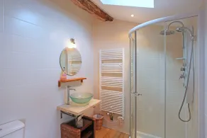 Farmhouse Sleeps 11 with Shared Pool - Image 3