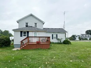 Newly-renovated 3-bedroom GetAway on a 40-acre Park, Beach & Lake - Image 5