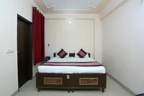 Classic Triple Room - Hotel Ramida Suites At Delhi Airport - Image 3