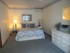 Nice townhouse style condo with pool in Brant Beach. Unit overlooks pool and. - Image 4
