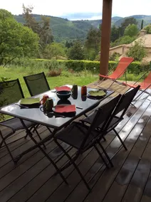 Pleine campagne, rez de jardin sur grand terrain, avec terrasse et vue dominante - Image 2