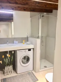 Super emplacement! Nouveau! 2 chambres & 2 salles de bain - Image 3