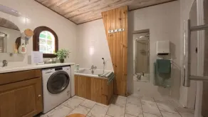 Spacieux trois chambres Montagne Villa avec piscine - Image 2